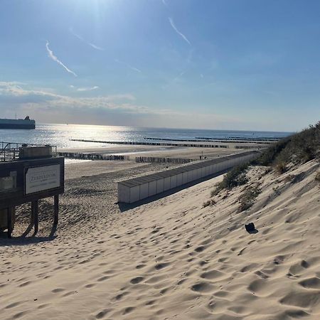Luxe Tiny House Incl Jacuzzi En Strandhuisje In Zomerseizoen Meliskerke Exterior photo