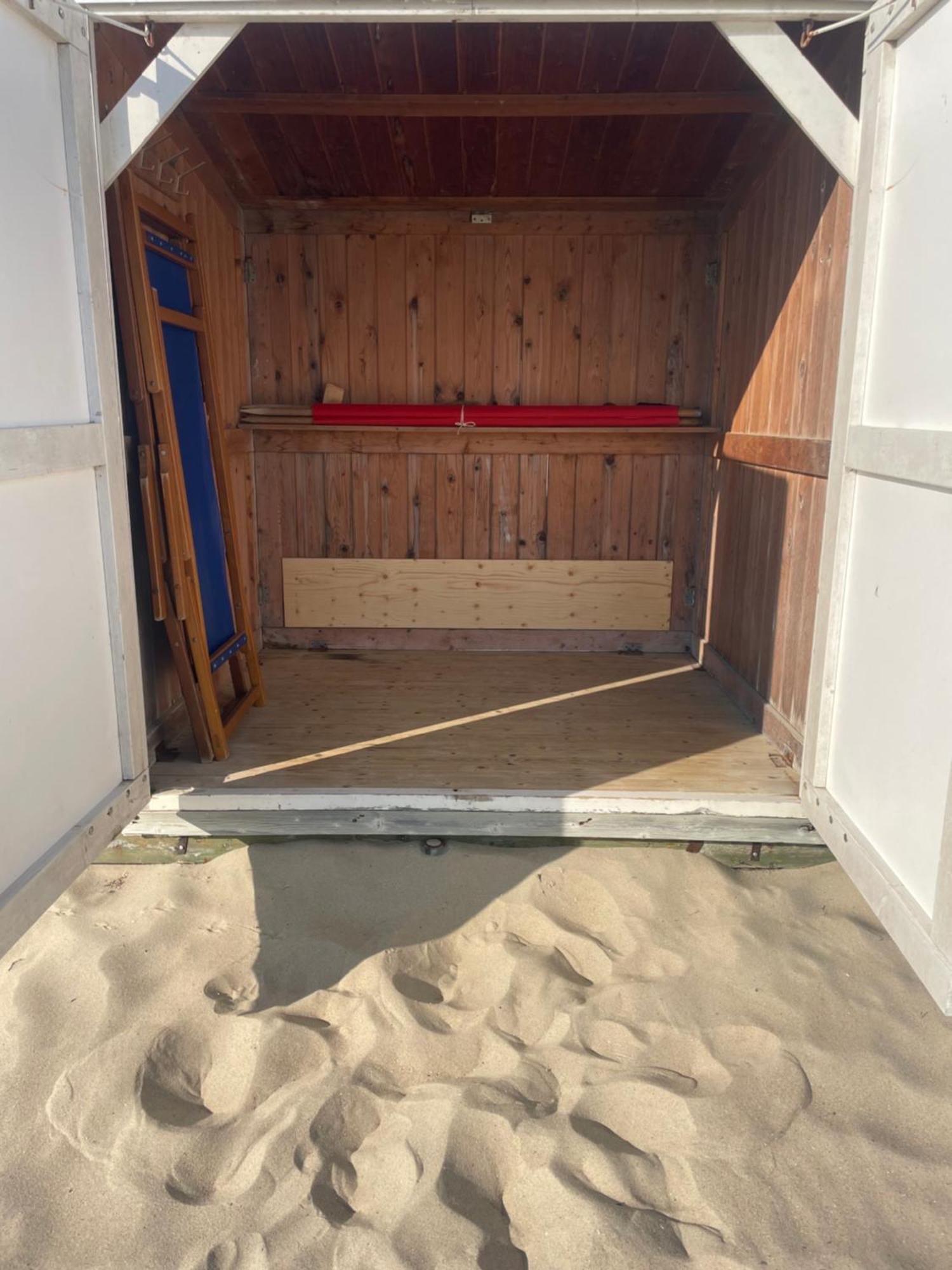 Luxe Tiny House Incl Jacuzzi En Strandhuisje In Zomerseizoen Meliskerke Exterior photo